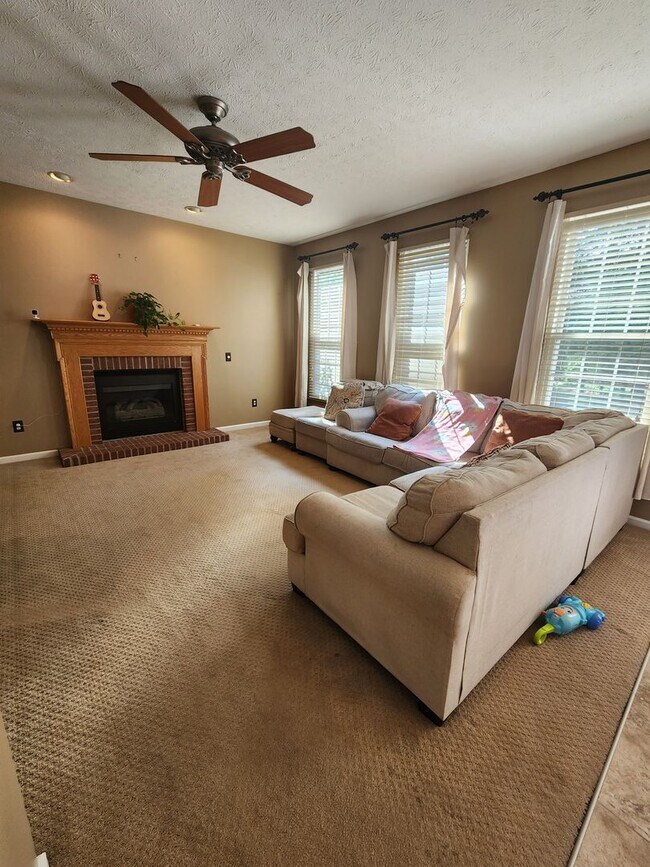 Building Photo - 3288 Beech Ln