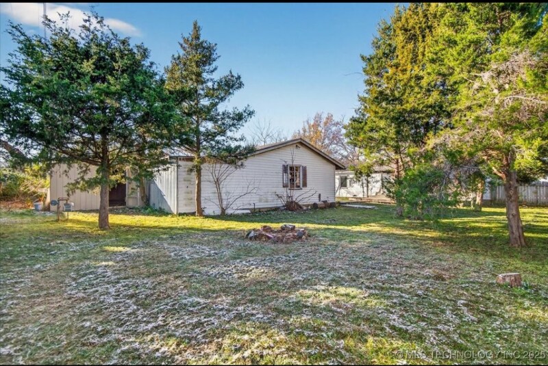 Building Photo - 508 NE Avondale Ave