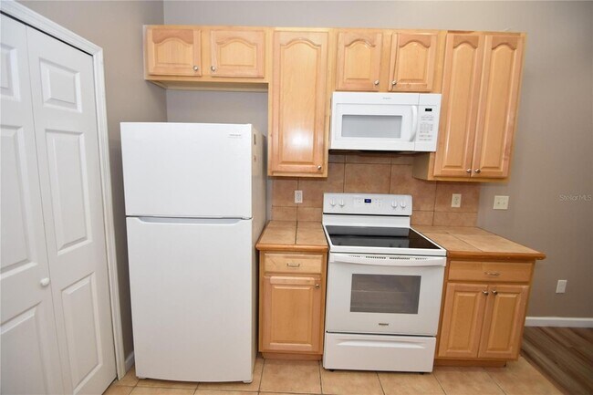 Building Photo - 7 Ryarbor Dr