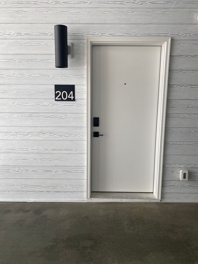 Building Photo - Driggs - New Flats at Teton Peaks Unit 204