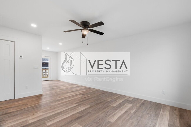 Building Photo - 59 Scates St