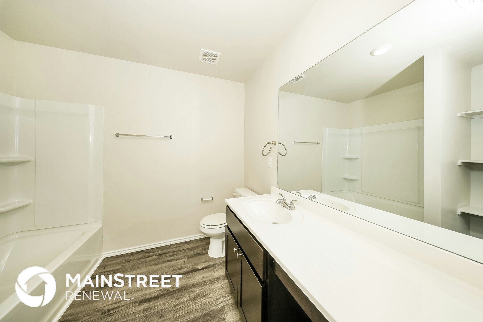 Building Photo - 9513 Laredo Ln