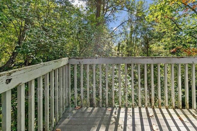 Building Photo - 250 Cervantes Cir