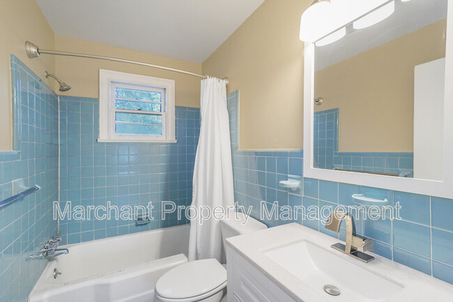 Building Photo - 23 Brownwood Dr