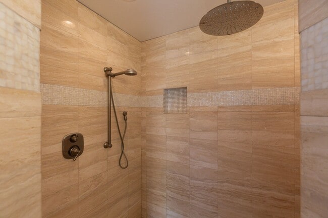 Building Photo - 2 Bed, 2 Bath home in Ocean Beach