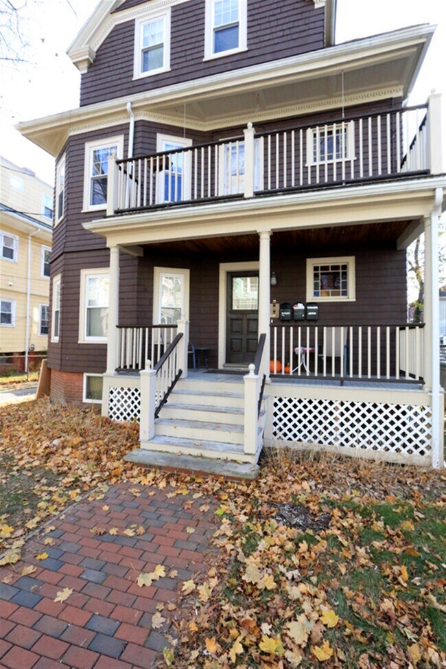 Building Photo - 39 Hall Ave
