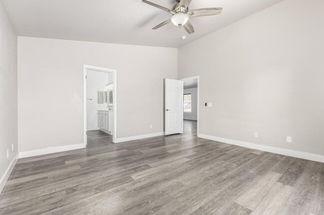 Building Photo - 993 S 239th Dr