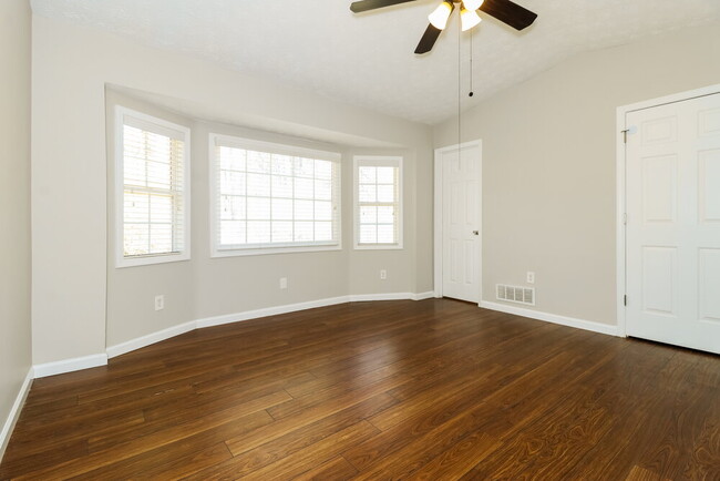 Building Photo - 529 Hearth Pl NW
