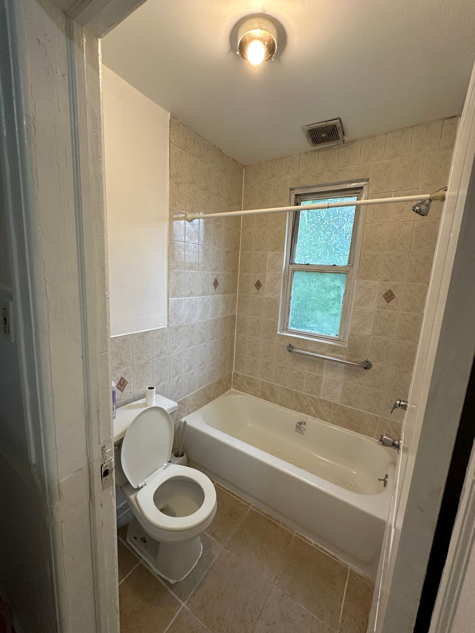 Building Photo - 10528 Van Wyck Expy