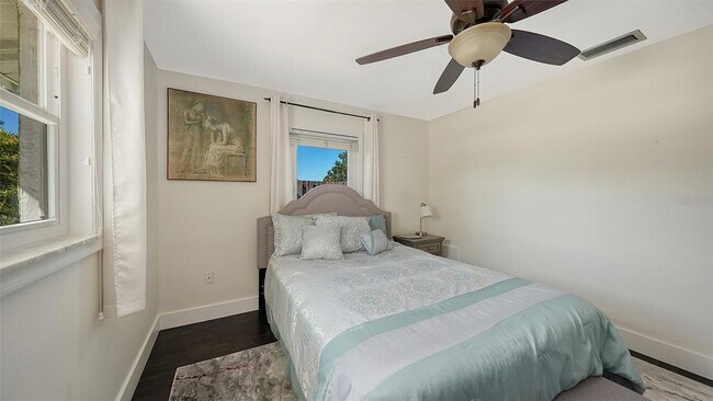 Building Photo - 3507 Pinecrest St