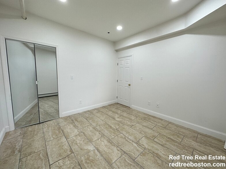 Building Photo - 27 Egremont Rd