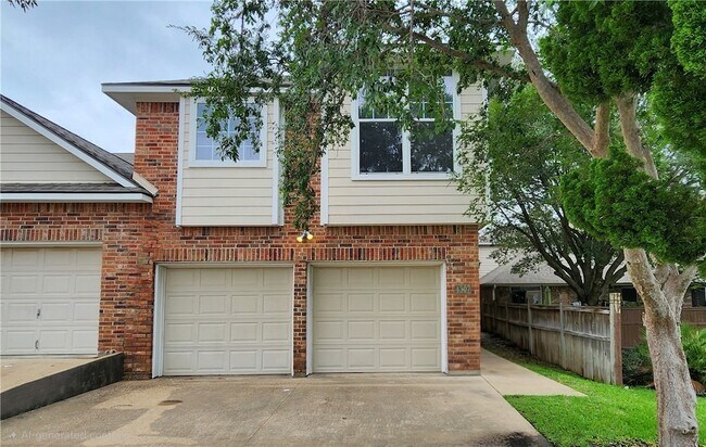 Building Photo - 4307 Spring Hill Drive