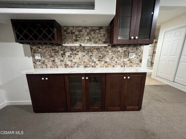 Building Photo - 334 W Avenida De Las Flores