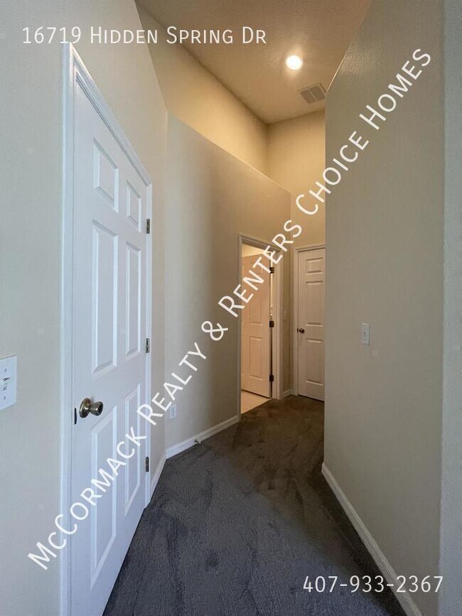 Building Photo - 16719 Hidden Spring Dr