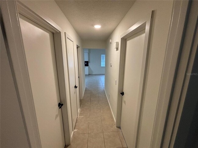 Building Photo - 450 N Elmwood Point