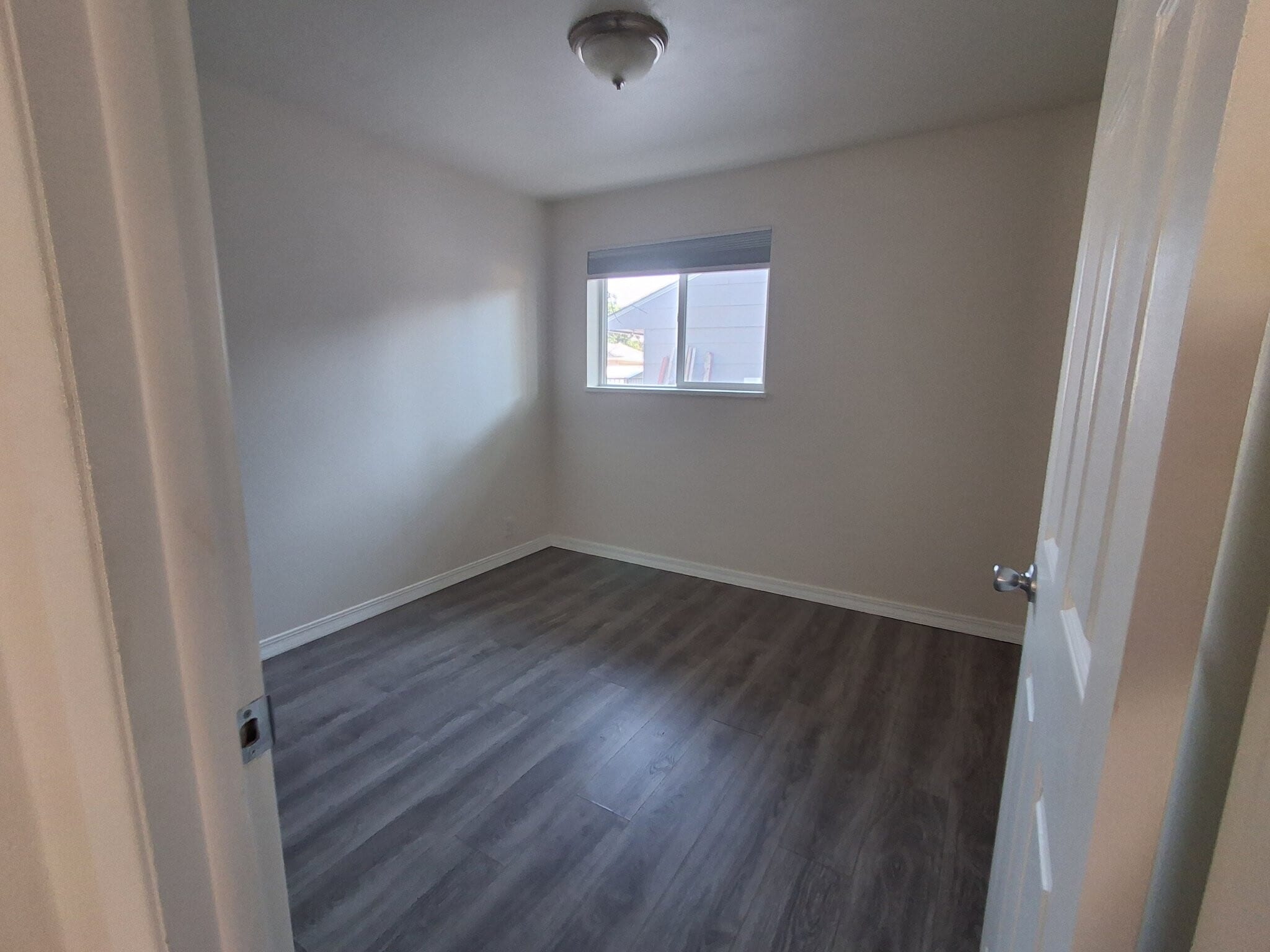 Building Photo - 203 W Amherst Ct