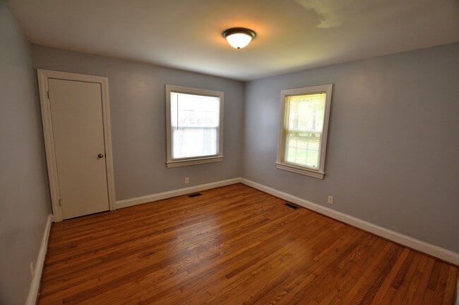 Building Photo - 160 Berryhill Rd