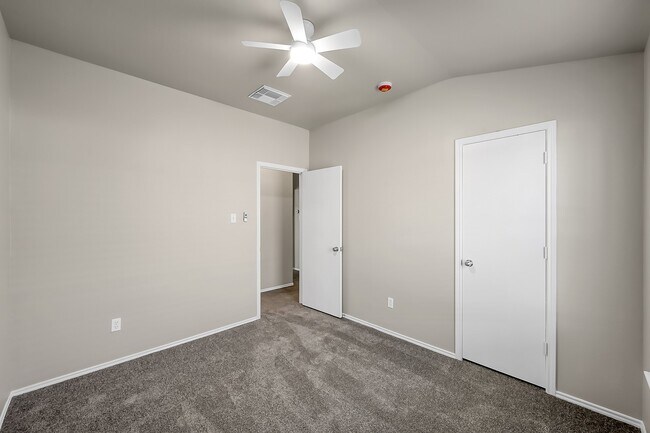 Building Photo - 3139 Lodgemist Ln