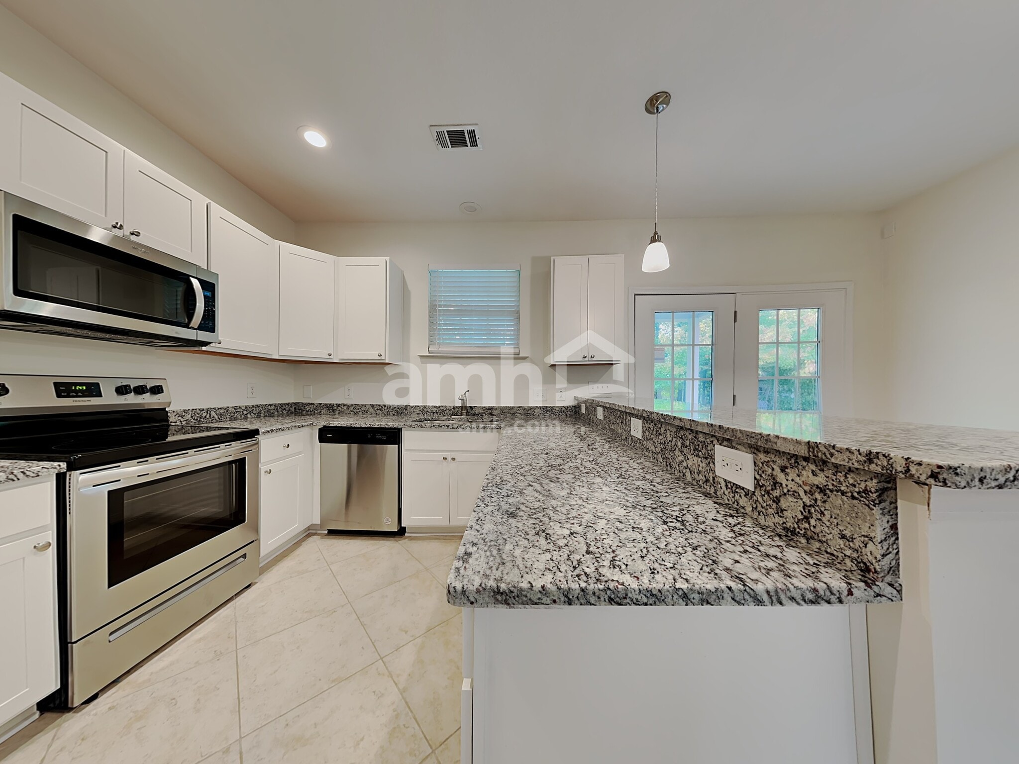 Building Photo - 27 Winslow Cir