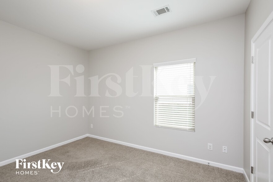 Building Photo - 4221 Weeping Willow Dr
