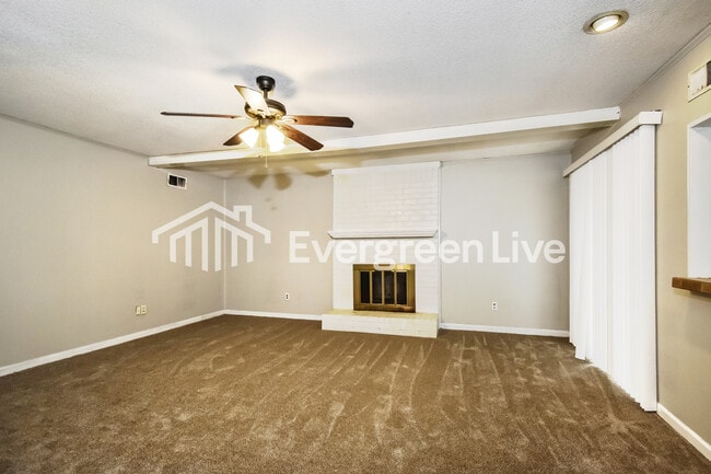 Building Photo - 6677 Silhouette Ave