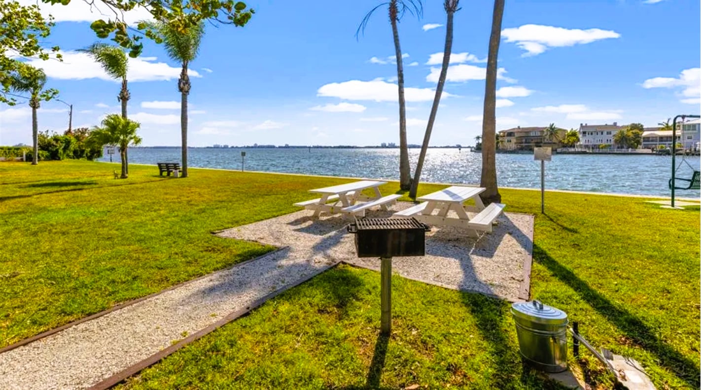 Building Photo - 3114 59th St S