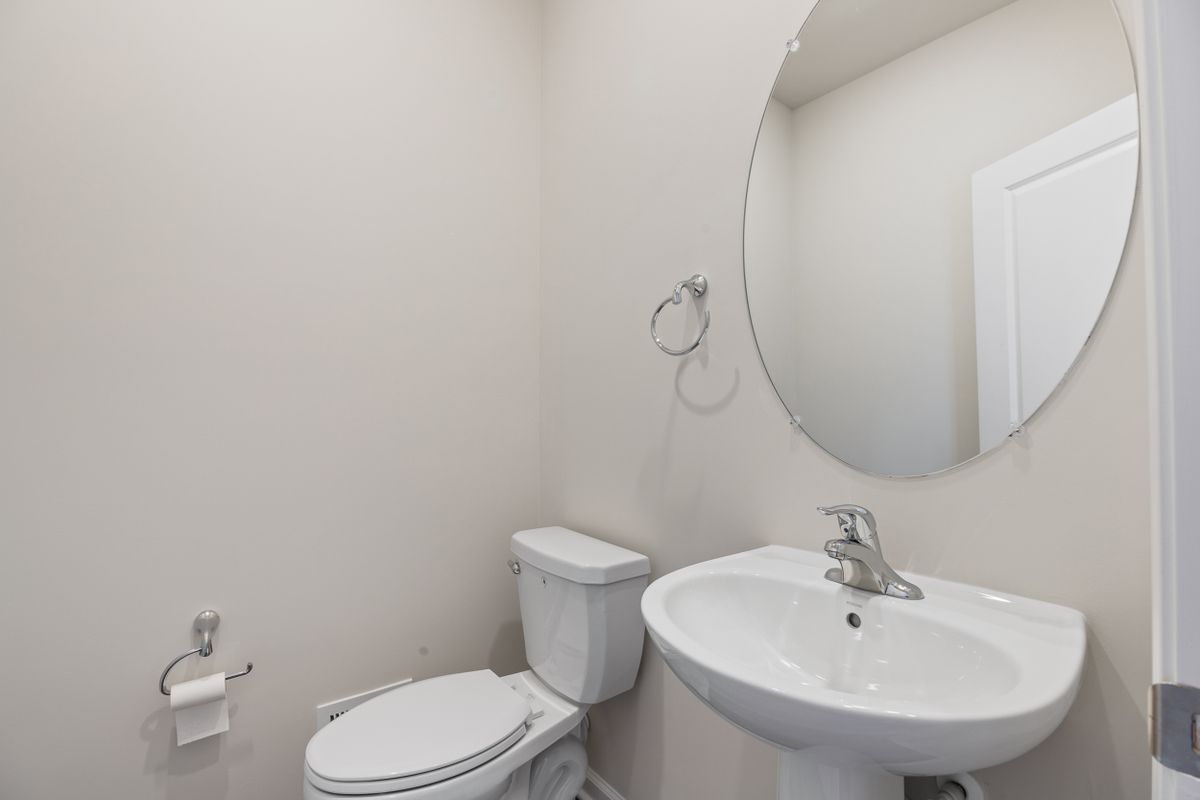 Building Photo - 105 Milburn Dr