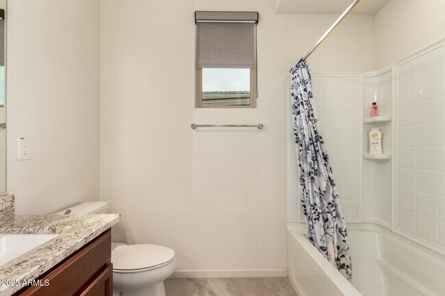 Building Photo - 3521 E Tina Dr