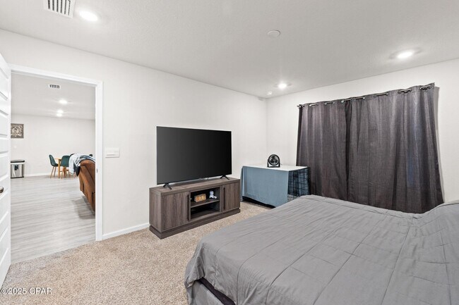 Building Photo - 6428 Slabinski Ln