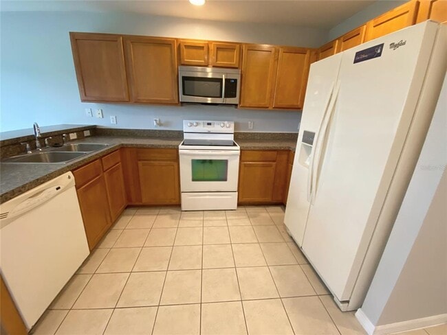 Building Photo - 2044 Portcastle Cir