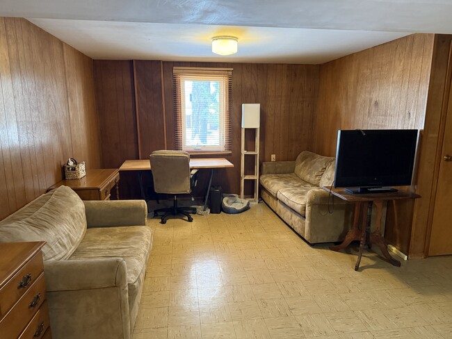 Building Photo - 531 Hillside Ave