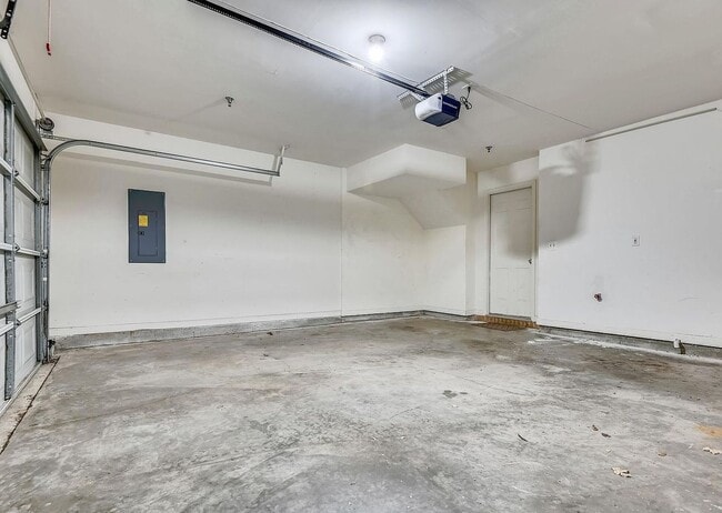 Building Photo - Resort-Style High View Townhome with 2-Car Garage, Private Office & Walkable Hunt Valley Location
