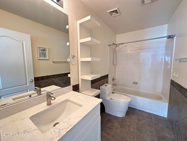 Building Photo - 1077 W Sea Star Dr