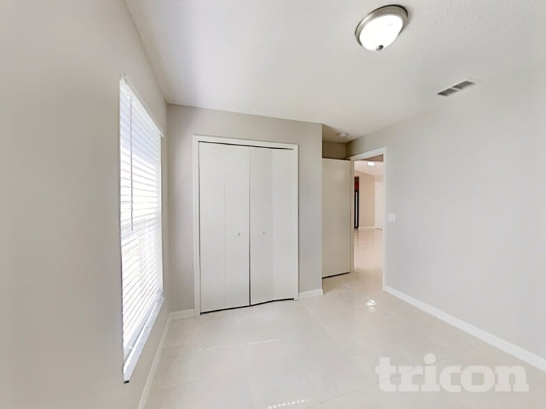 Building Photo - 651 Heraldo Ct