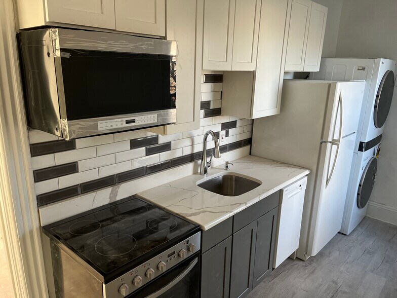 Building Photo - 75 Kearney St