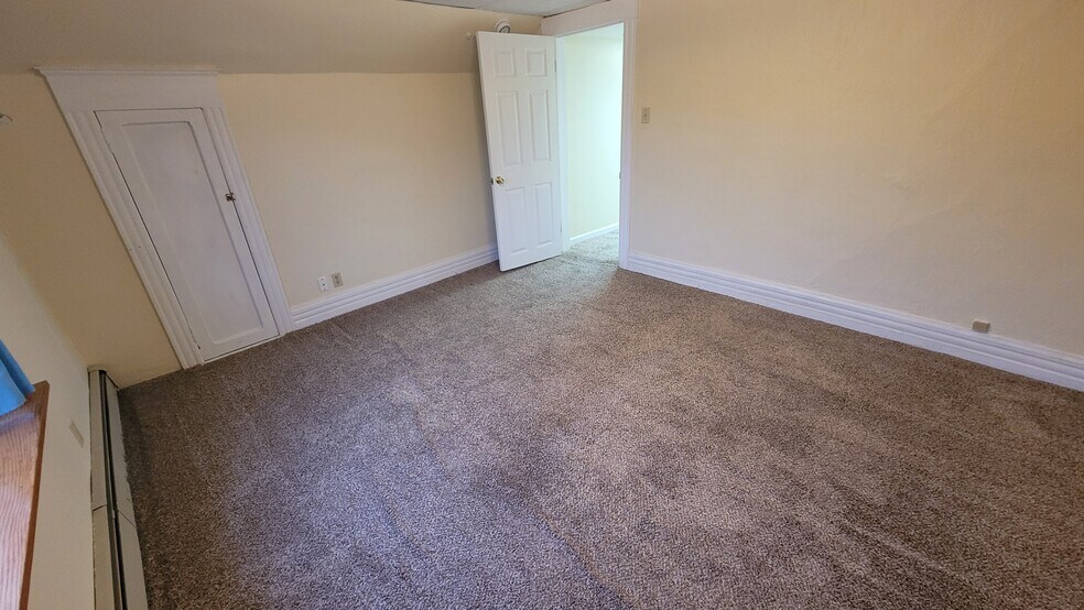 Building Photo - 103 Perrin Ave