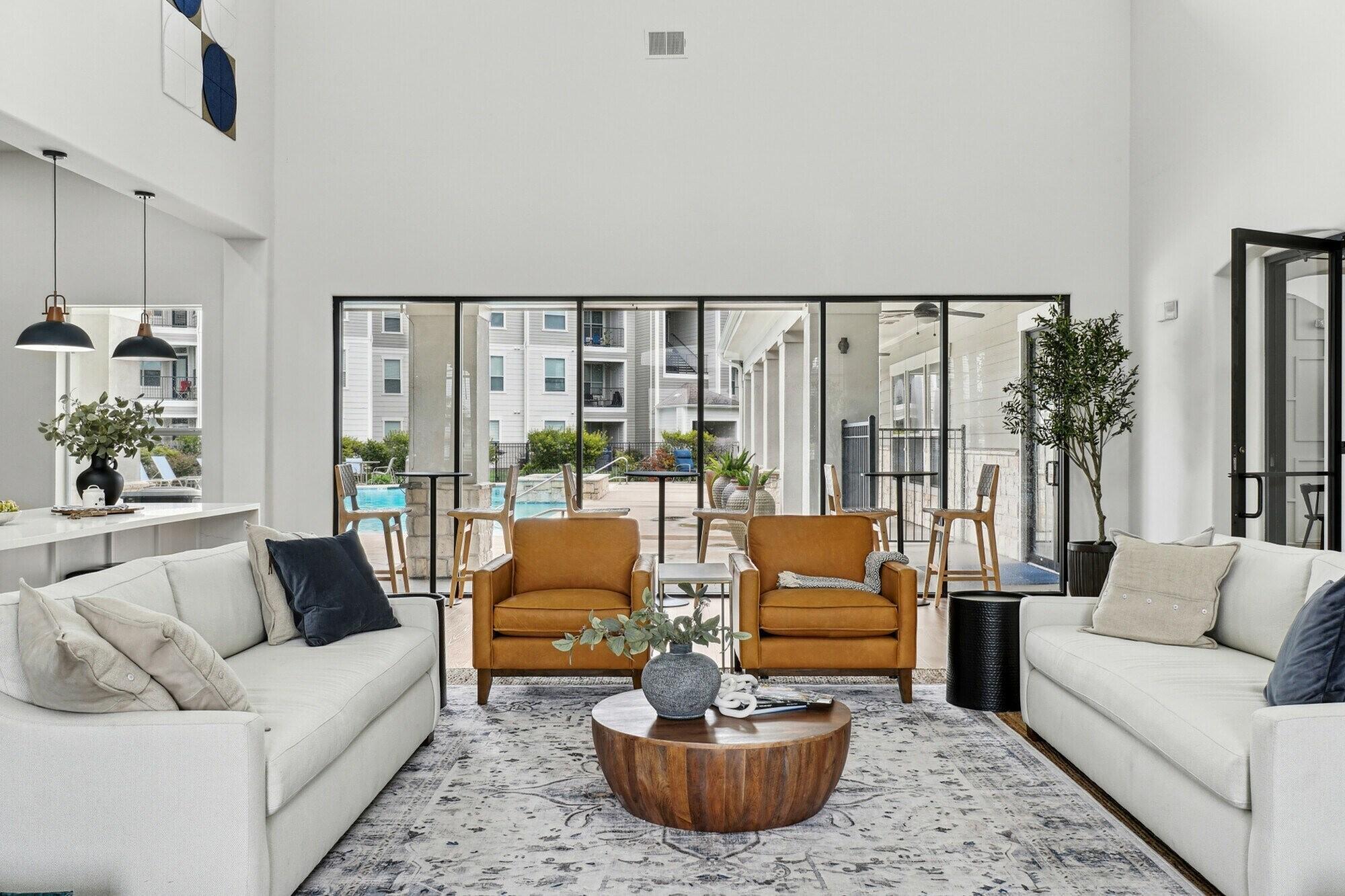 Building Photo - 14807 Woodland Hills Dr