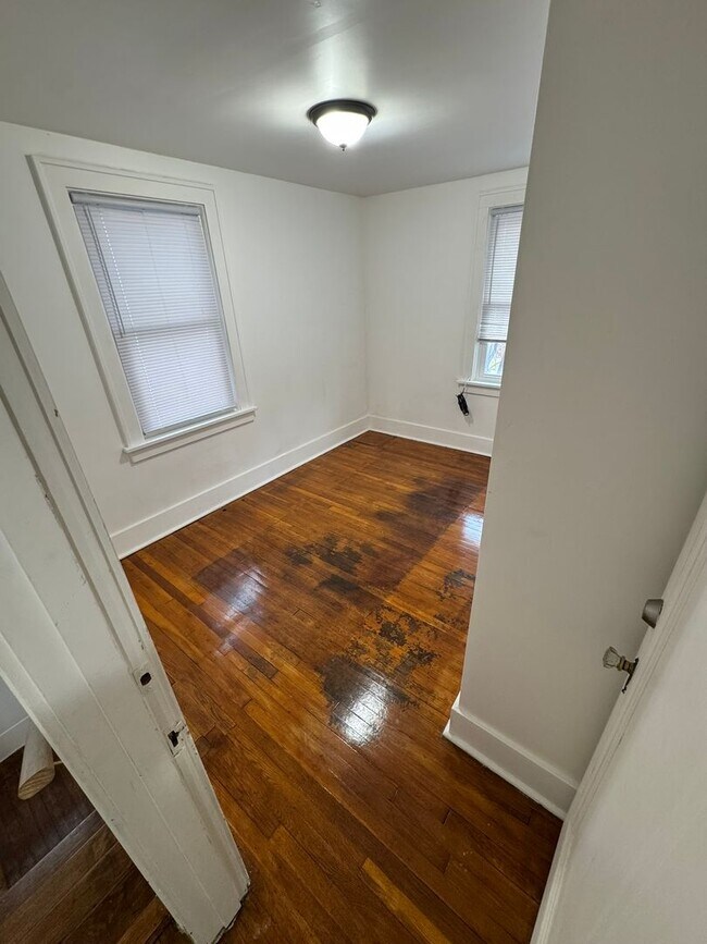 Building Photo - 1415 Freemont St
