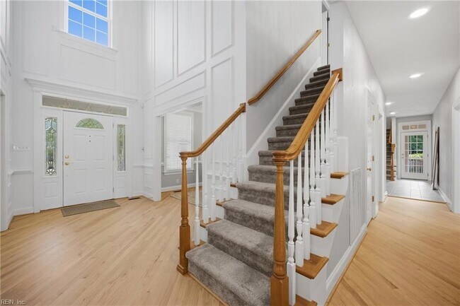 Building Photo - 2320 Perez Way