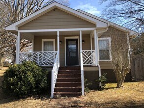 Building Photo - 1 Bedroom Home with 2nd Bedrooom Option
