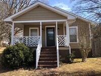 Building Photo - 1 Bedroom Home with 2nd Bedrooom Option