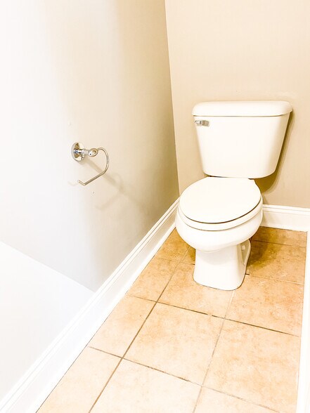 Building Photo - 1137 Unity Dr