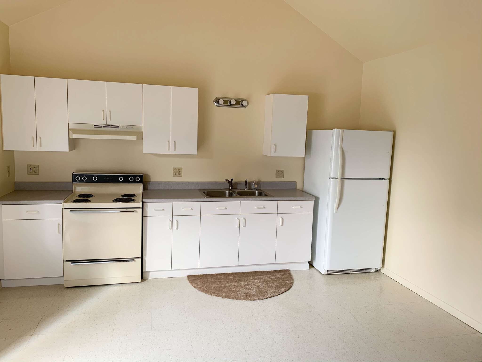 Building Photo - 2800 Houston St