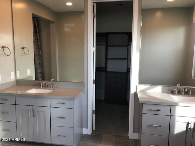 Building Photo - 3200 S Arizona Pl