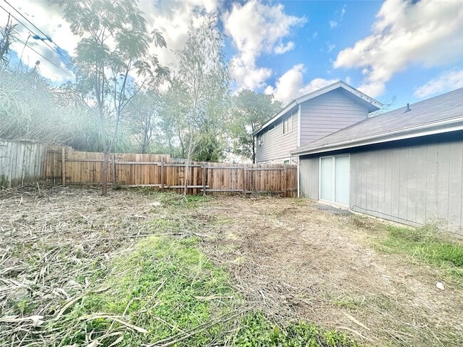 Building Photo - 5101 Purple Sage Dr