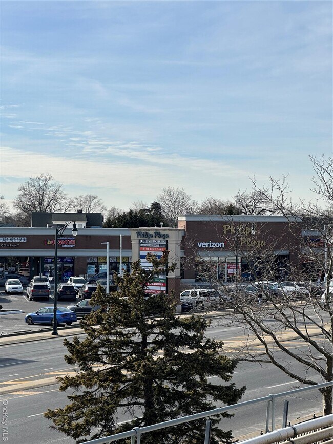 Building Photo - 110 Evergreen Ave