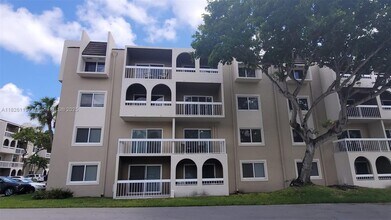 Building Photo - 7705 Camino Real