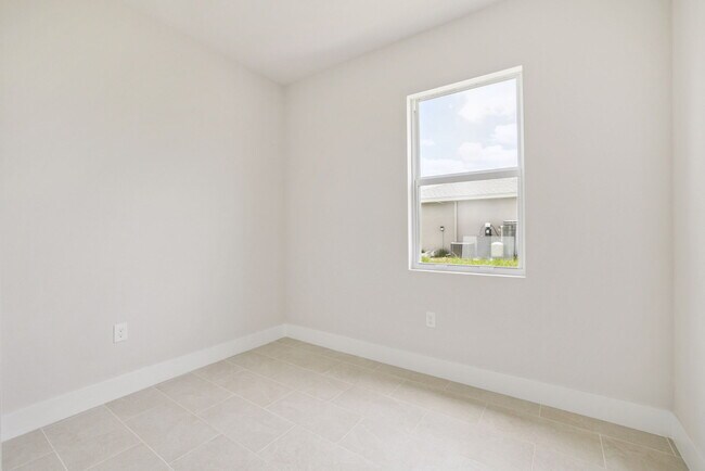 Building Photo - 4873 29th St SW