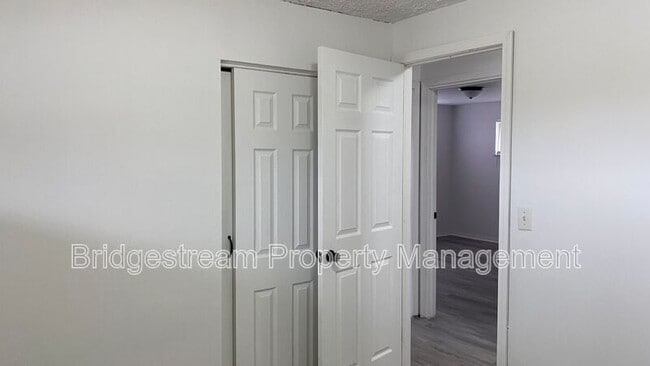 Building Photo - 6116 Rosebury Dr