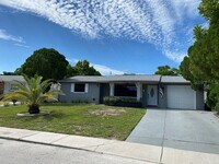Building Photo - 6220 Glenwood Dr